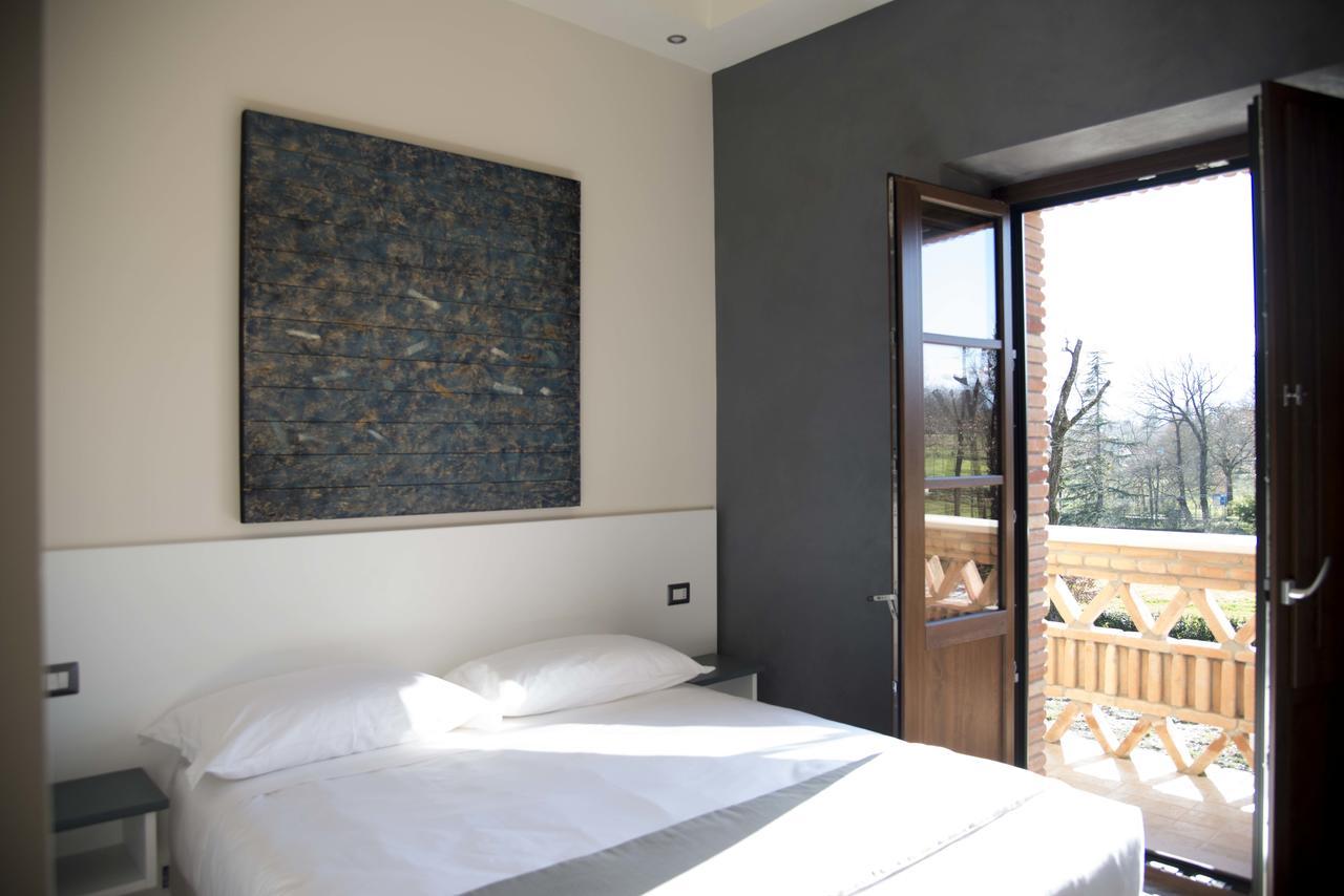 La Tenuta Di Trimalcione Pofi Extérieur photo